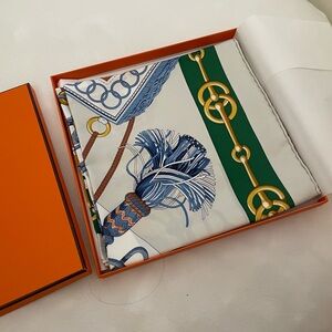 Hermes Silk Scar 90